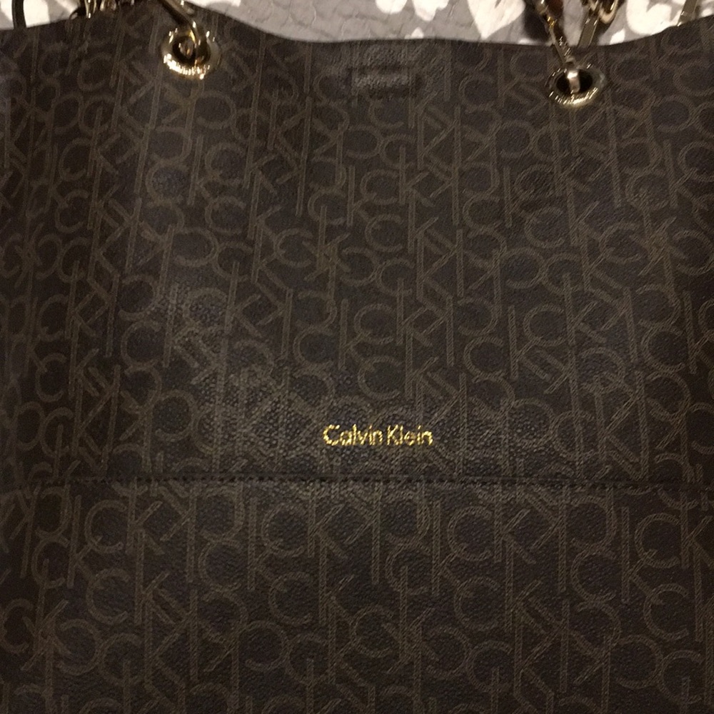 NWOT Calvin Klein brown signature tote w/bag